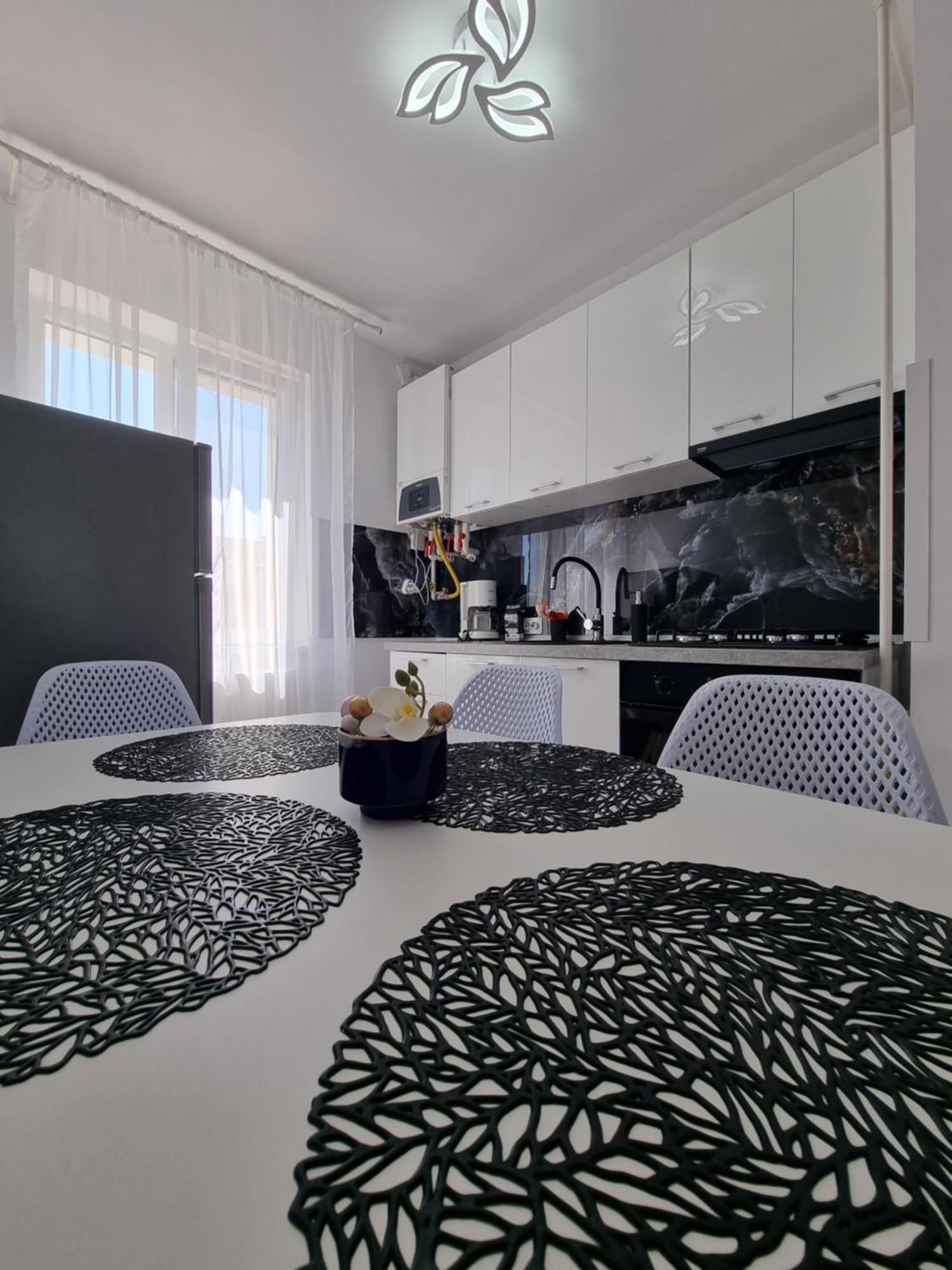 Apartament Central Pe Pietonala Nr2 ฮูเนโดอารา ภายนอก รูปภาพ