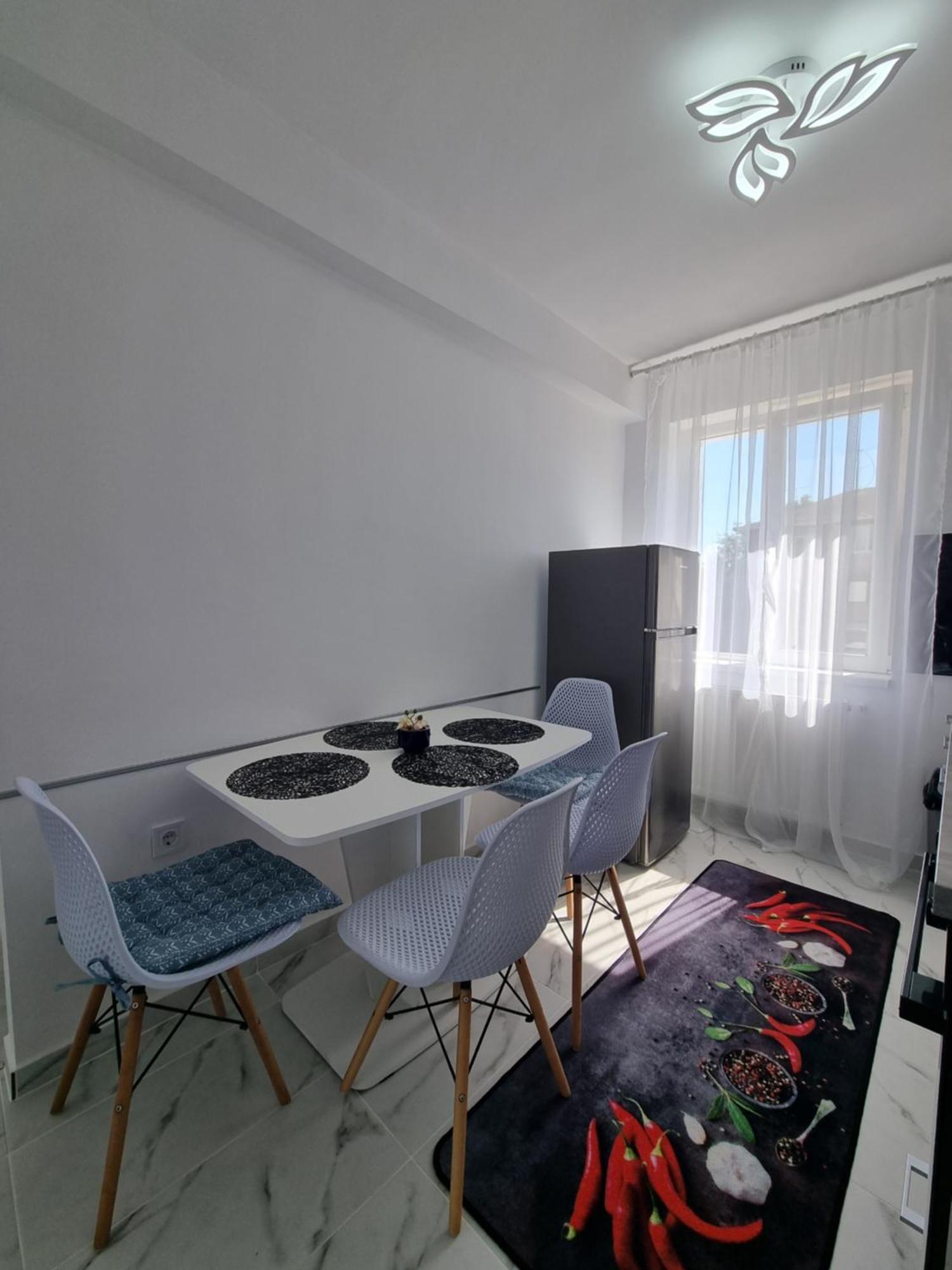 Apartament Central Pe Pietonala Nr2 ฮูเนโดอารา ภายนอก รูปภาพ